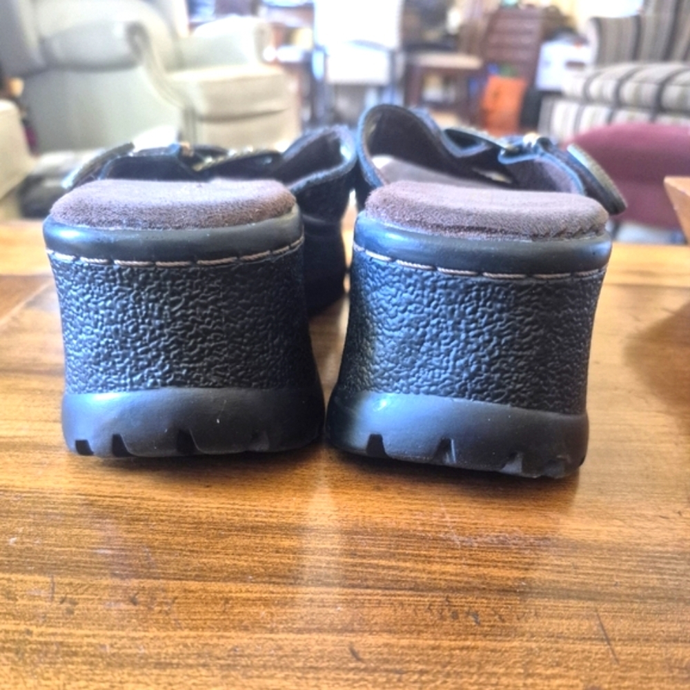 Roper Copper Metallic Buckle Slide Mules - Picture 5 of 6